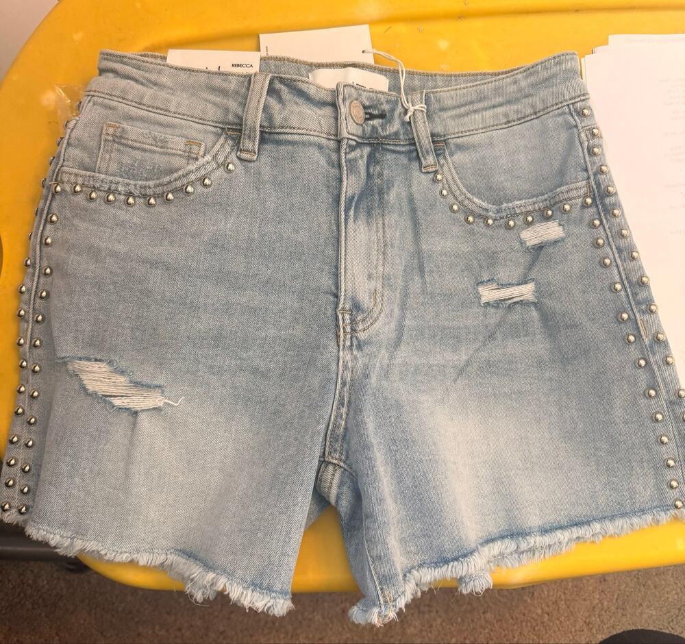 NWT Vervet High Rise Shoets with Silver Studs